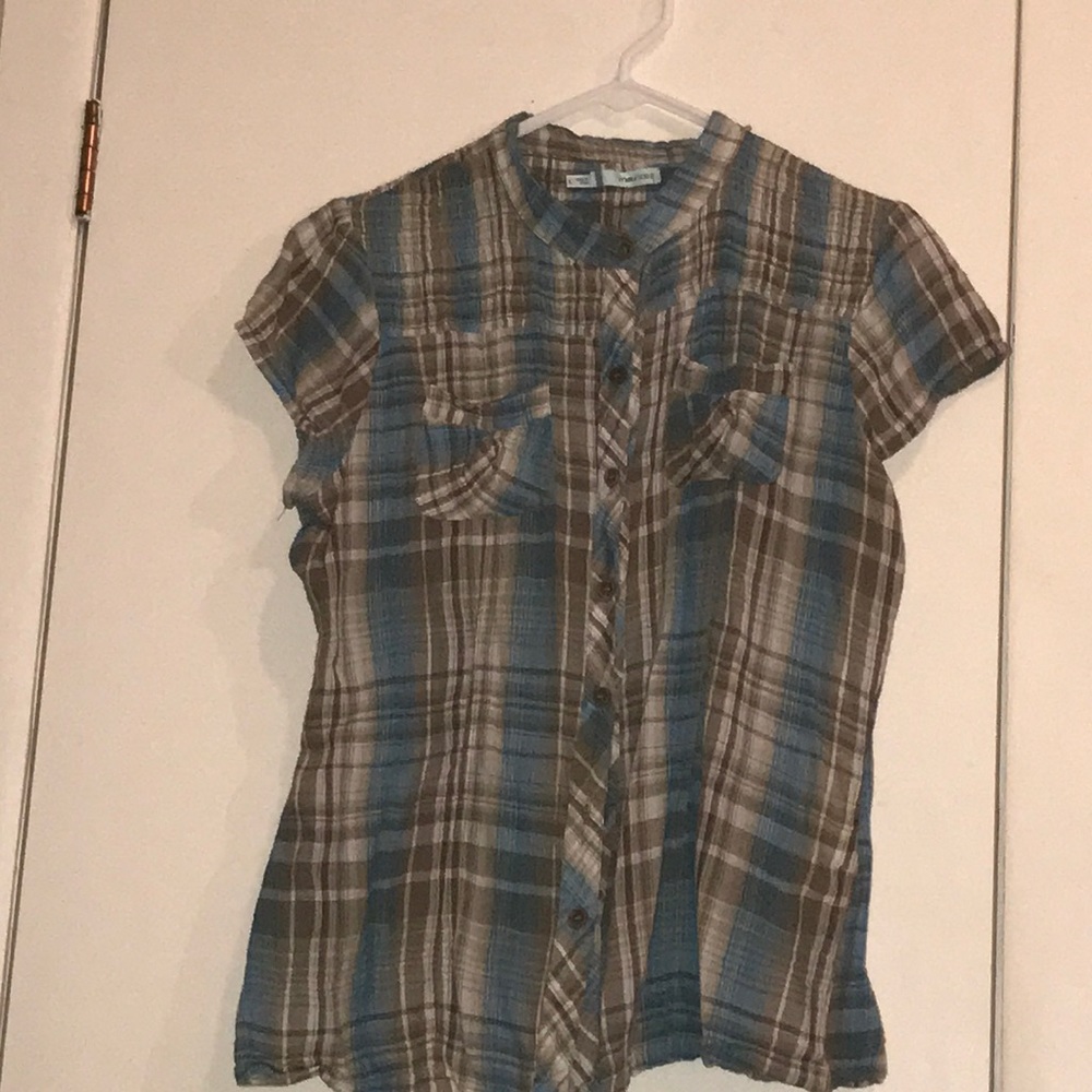 Maurice’s Button-Up Shirt